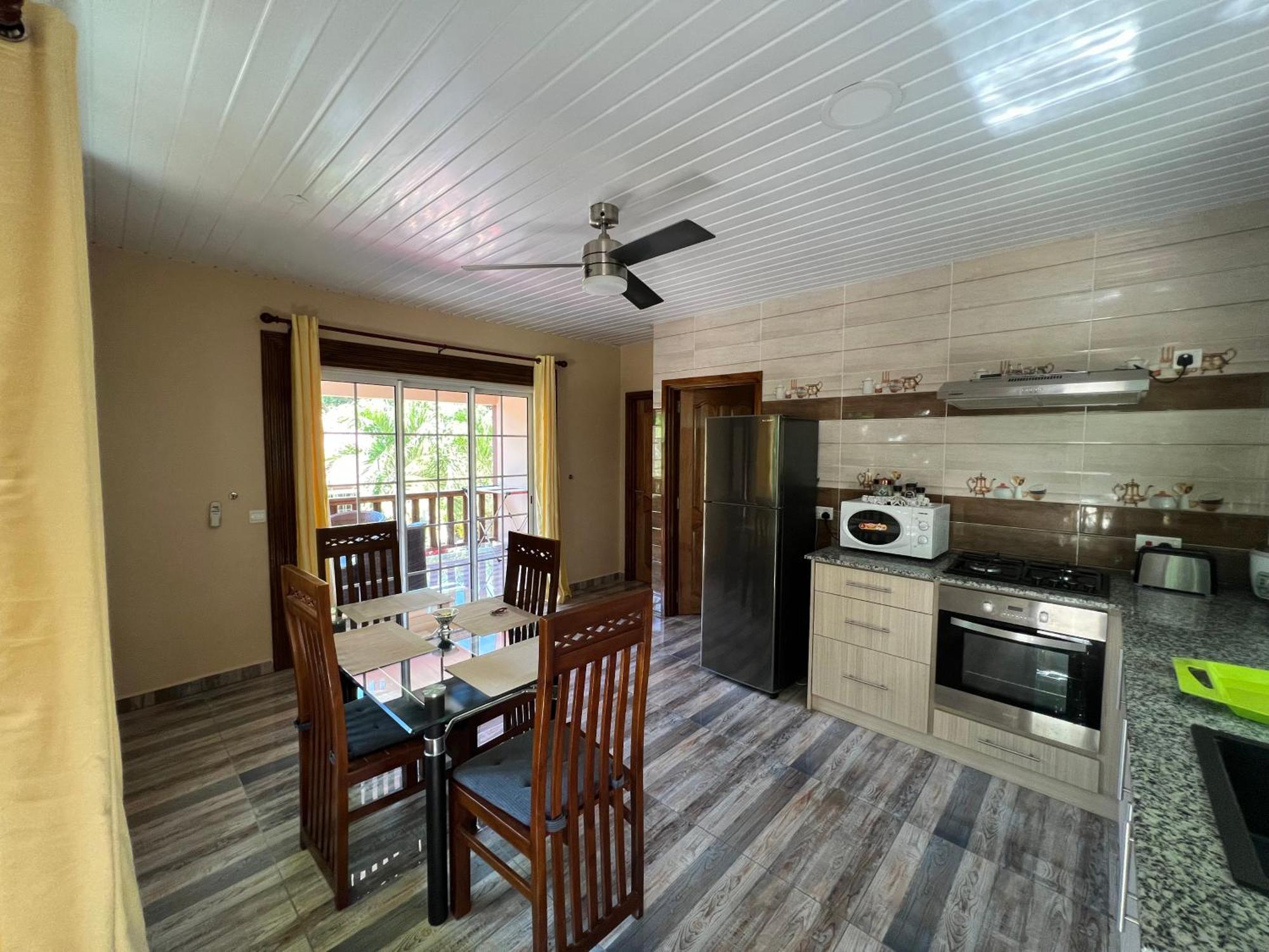 Chloe'S Cottage Self-Catering Đảo Đảo La Digue Ngoại thất bức ảnh