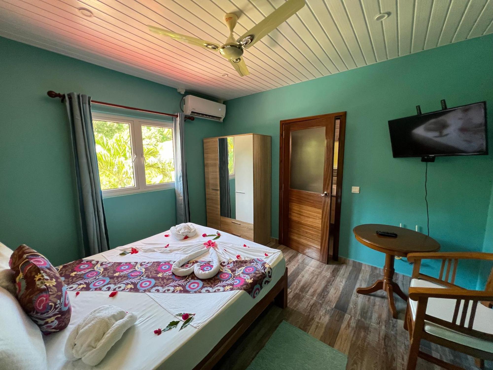 Chloe'S Cottage Self-Catering Đảo Đảo La Digue Ngoại thất bức ảnh