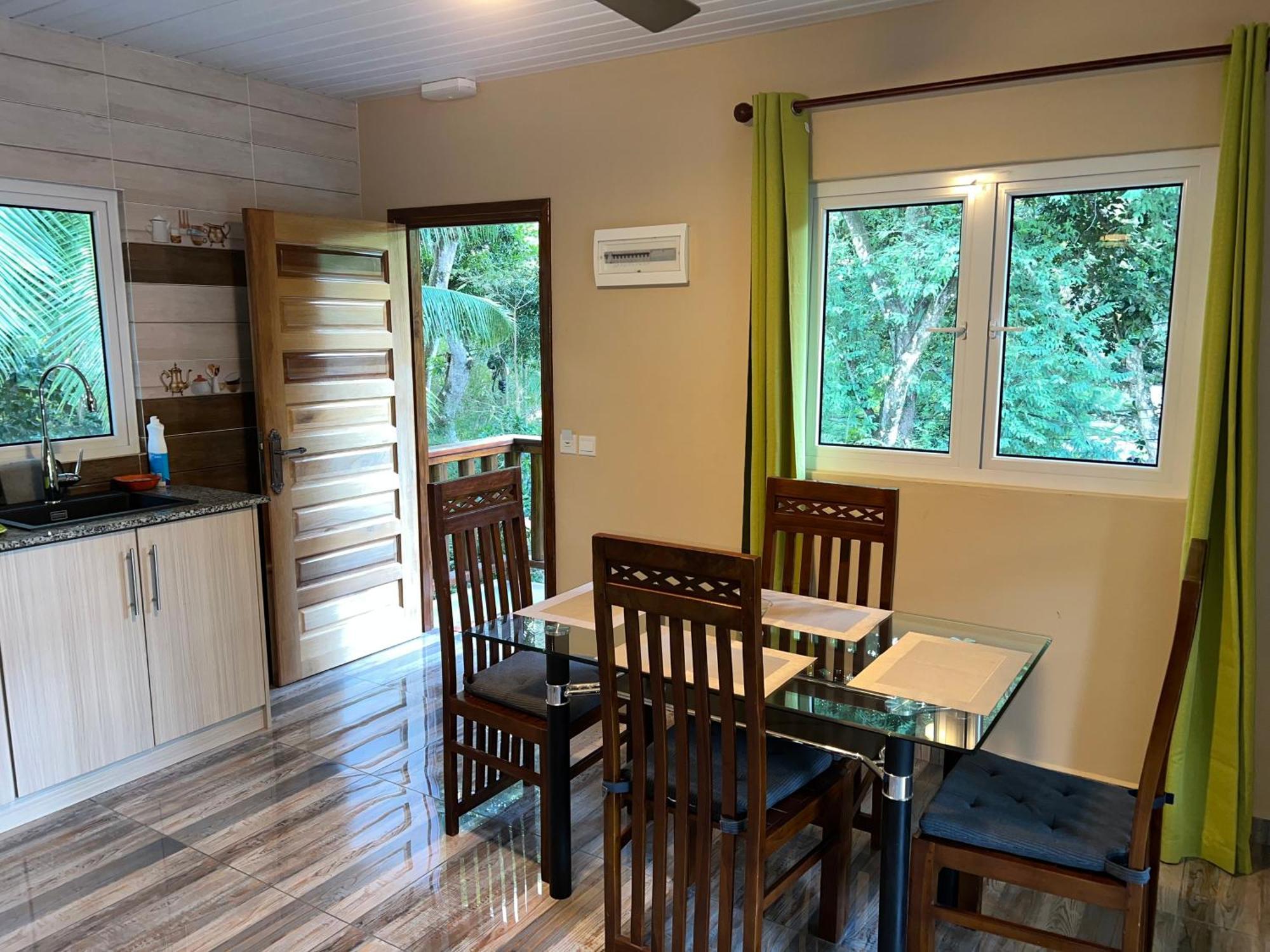 Chloe'S Cottage Self-Catering Đảo Đảo La Digue Ngoại thất bức ảnh