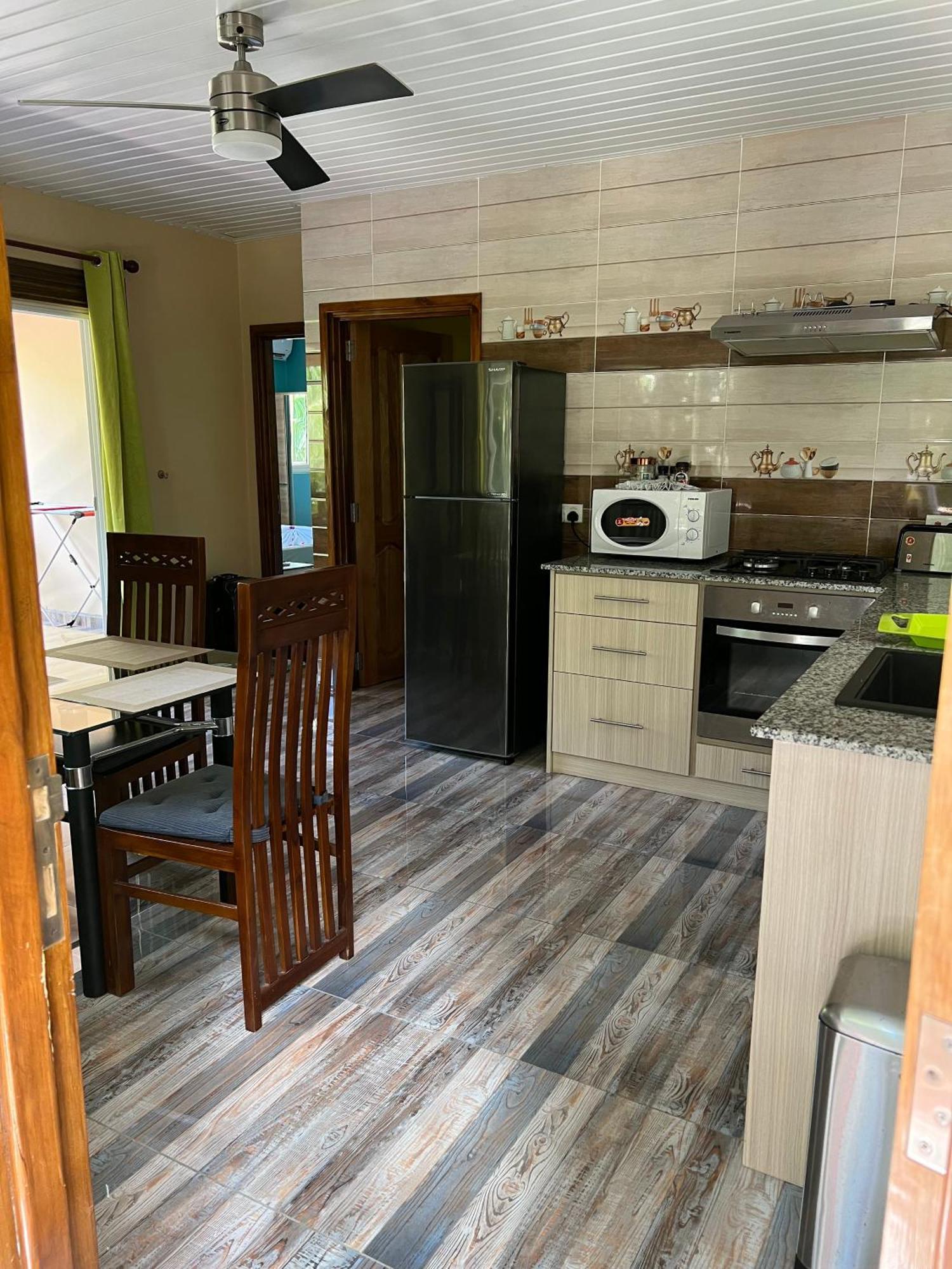 Chloe'S Cottage Self-Catering Đảo Đảo La Digue Ngoại thất bức ảnh