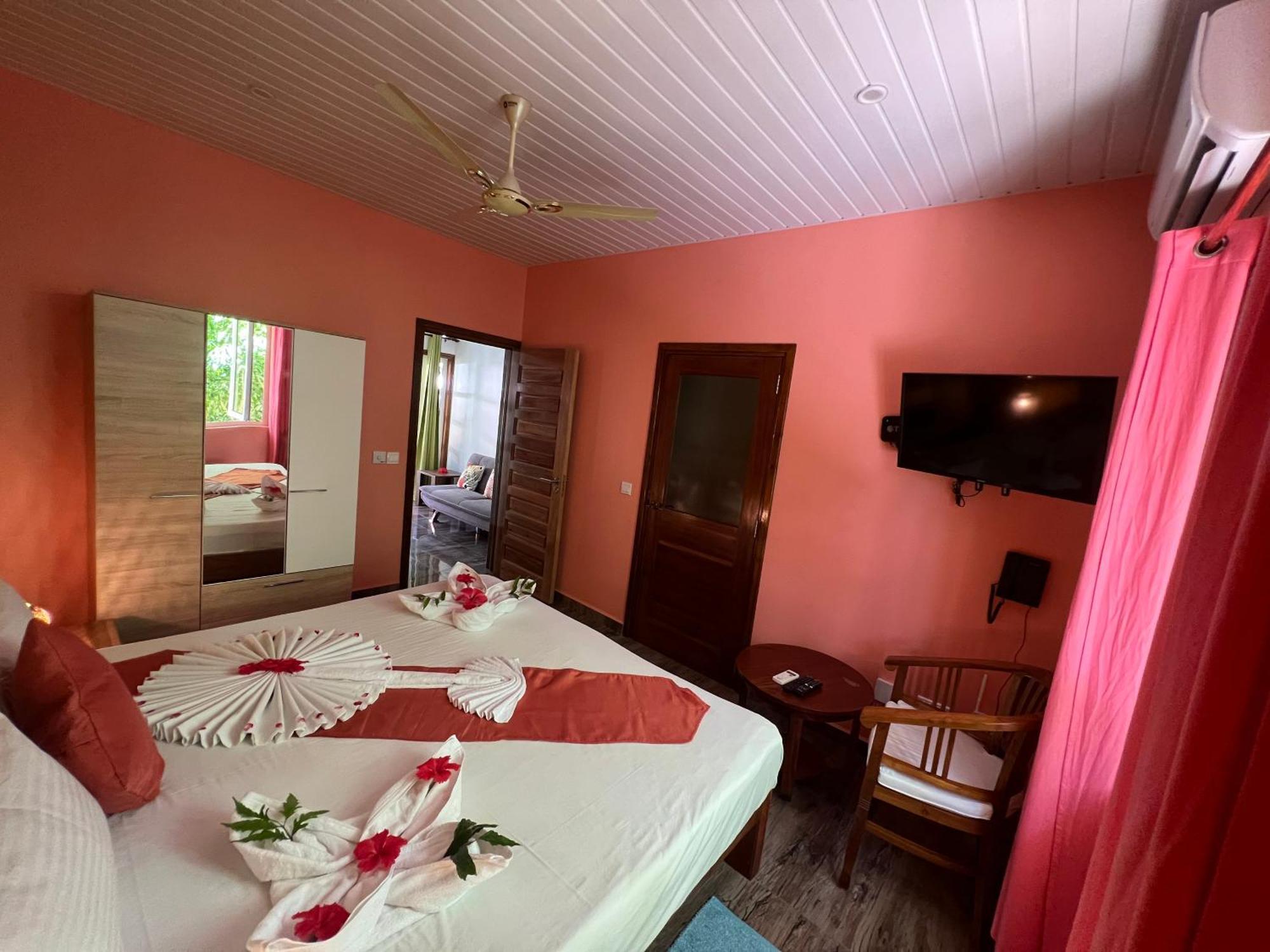 Chloe'S Cottage Self-Catering Đảo Đảo La Digue Ngoại thất bức ảnh